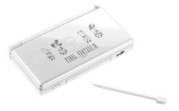 NDS Lite Crystal White versión Final Fantasy III